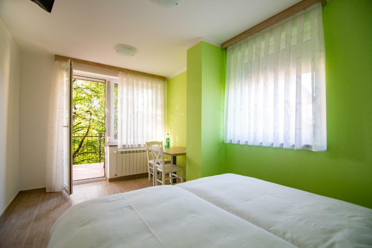 Rooms Sajina Podgrad  Eksteriør billede